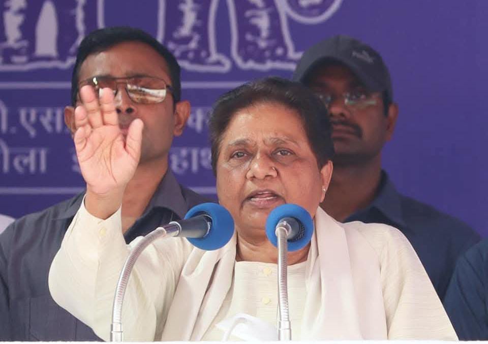 Triangular Battle Emerges in Bihar Election — Mayawati’s Grand Rally in Bhabhua to Shake Up Politics as Tejashwi Holds 17 Rallies in a Day
