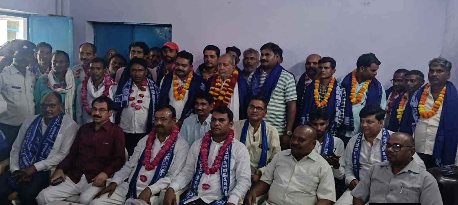 Hundreds Join BSP in Fatehpur District Meeting, Pledge to Make Behen Ji Chief Minister for the 5th Time